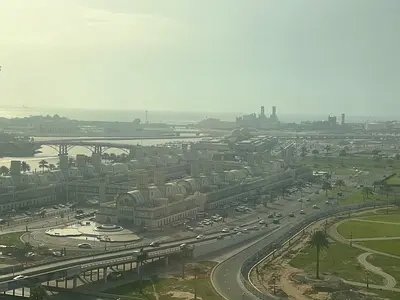 غرفتيين وصالة \ باركن مجانا \ قريبة من الكورنيش \ بلكونة باطلالة \مساحات واسعة \ بناء عائلي \ تسهيلات في السداد \ سهل الوصول لدبي