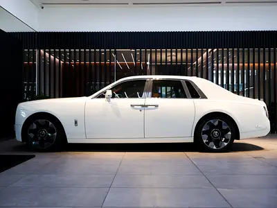 2024 ROLLS-ROYCE PHANTOM — фото 3