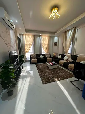 فيلا جديدة للبيع في الياسمين – تصميم فاخر وتشطيب شخصي ✨🏡.🛏️ 5 غرف نوم ماستر 🛋️ صالة واسعة + مجلس كبير 🍴 مطبخ مجهز بالكامل 🏠 روف معزول (شهادة ضما