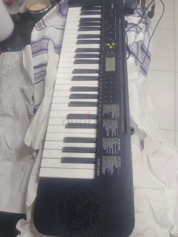 Casio CTK-240 portable keyboard - used