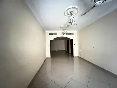 غرفة نوم واحدة وغرفة معيشة للإيجار مع شرفة، مساحة واسعة، صيانة مجانية