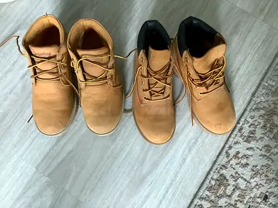 Shoes for Cold weather size 32- and 34-