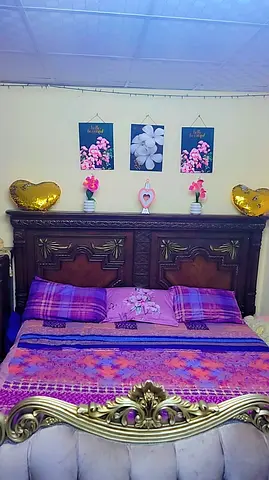 العين زاخر