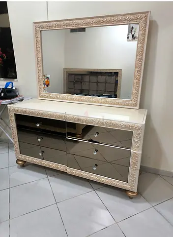 Mitror Table on Sale