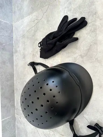 Decathlon horse riding gloves + adjustable helmet
