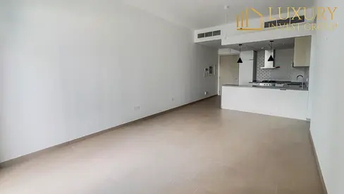 Ellington | Spacious 1 Bed | Well Maintained