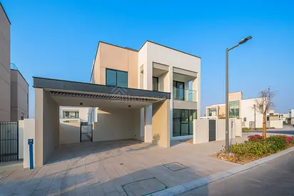 4 Bedroom Villa | On the Park | Brand New