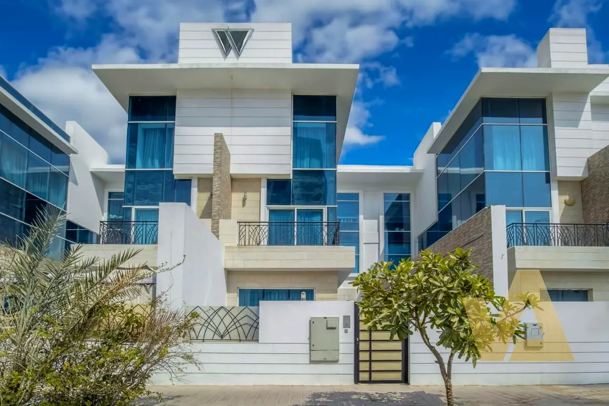 Private pool | Luxury Finishing | Prime Location