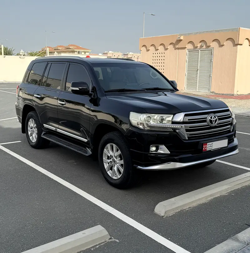 Toyota Land Cruiser 2018 — photo 1 of 20