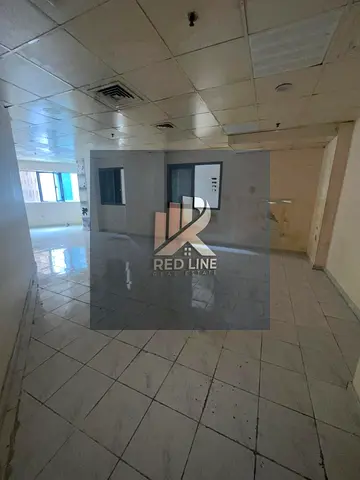 ⭐ غرفتين وصالة بإطلالة مباشرة على شارع جمال عبد الناصر – عقد عزاب وصيانة كاملة ⭐