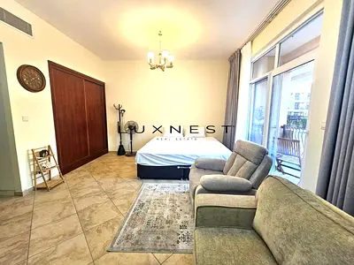 Spacious Studio with Integrated Office