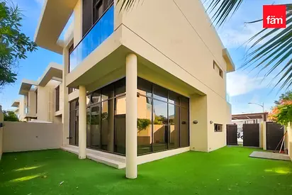 3 Bedrooms | Spacious | Vacant | Near Park