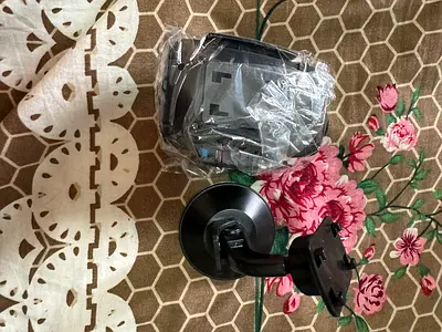 Car phone mount with suction cup and cradle – new