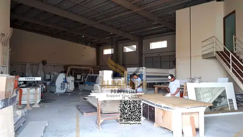 🇬🇧 Warehouse Shed for Rent – Umm Al Thoub | Umm Al Quwain A well-located corner warehouse available for rent in Umm Al Thoub Industrial Area. The pr