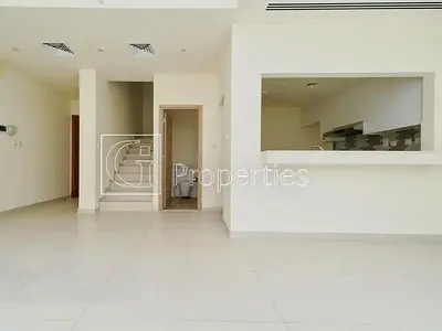 Newly Upgraded | Spacious 3BR+M | Tenanted