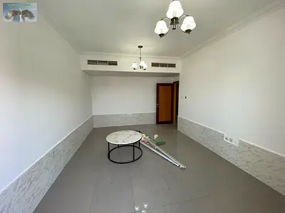 فرصة مميزة للإيجار السنوي اجمل شقة غرفة وصالة في الجرف 2 مقابل المدرسة الوطنية بمساحة ممتازة مع بلكونة وخزائن حائط وسعر مناسب