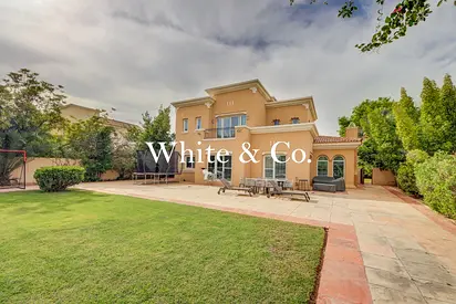 Stunning Villa|Landscaped |Well Maintained