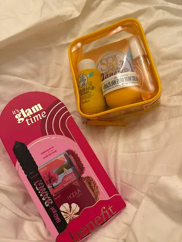 Brand new beauty bundle Benefit + Sol de Janeiro