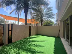 Vacant | Park View | Landscaped Garden