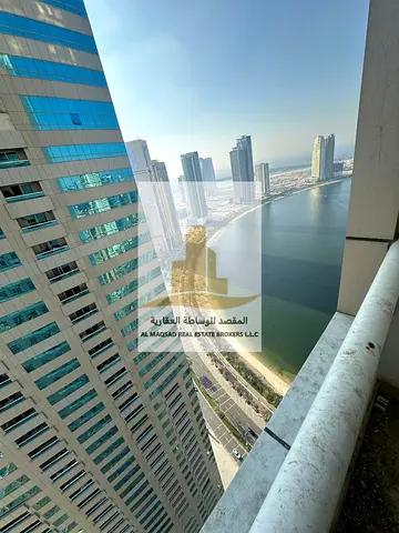 شقه غرفه و صاله للبيع الشارقه الخان الممزر على الكورنيش برج الواحه