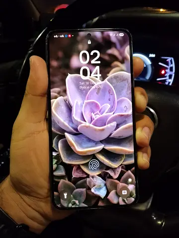 Samsung galaxy S23+ smartphone — good working condition, no screen cracks