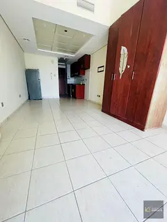 UNFURNISHED | 4 CHEQUES | MODERN DESIGN