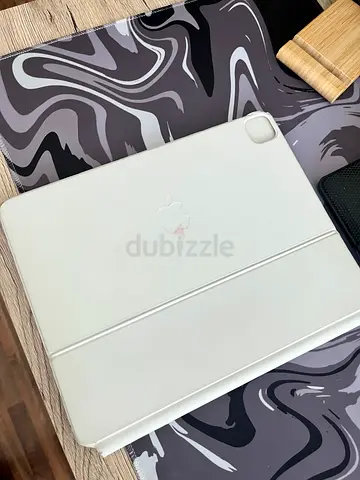 Apple Magic Keyboard 12.9 for iPad Pro M1 - M2 (White) - Good Condition fully working