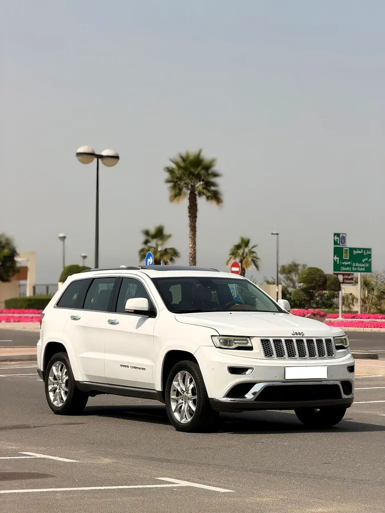 Jeep Grand Cherokee 2015 — photo 1 of 10