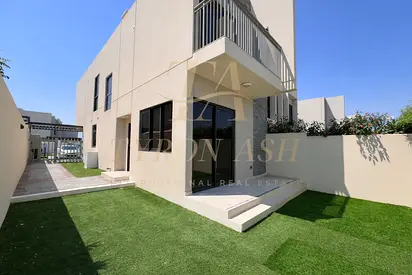 SINGLE ROW | MIDDLE CORNER| MAIDS ROOM