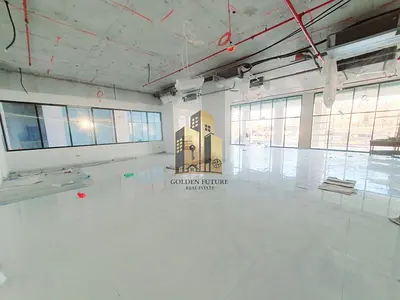 ✨ Ready-to-Move Showroom – Zero Fit-out Required!