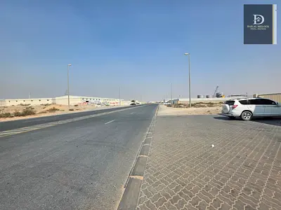 Industrial land for sale / Freehold for Arabs / Usufruct right for foreigners / Ready for construction / Block 5, Al Sajaa area (Emirates City)