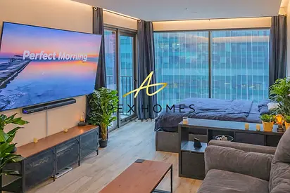 Burj Views | High Floor | Canal Views