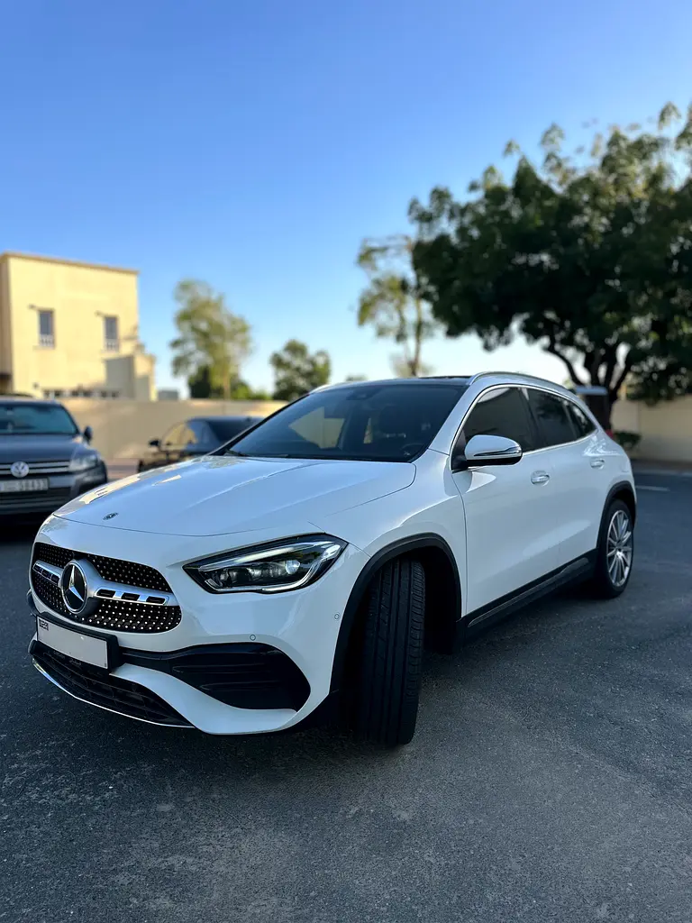 Mercedes-Benz GLA-Class 2022 — photo 1 of 15