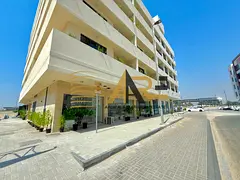 Business Ready | Famous Location &amp; Full Demand Shop