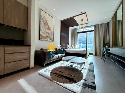 Elegant Furnished Studio - Bright Layout