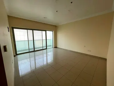 تكييف مجانا-باركن مجانا-4غرف وصاله-بلكونه مع تراس-خزائن بالحائط-غرف ماستر-6حمام-غرفه خادمه-اطلاله مفتوحه-قريبه علي مخرج دبي-جيم ومسبح مجانا