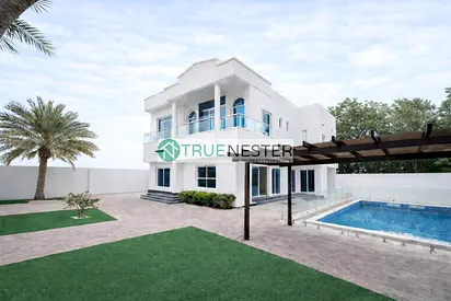 Spacious 5-Bedroom Independent Villa in Umm Suqeim 2