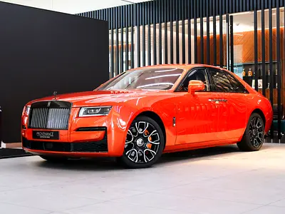 Rolls-Royce Ghost Black Badge / Model Year 2024 / 366 Kms