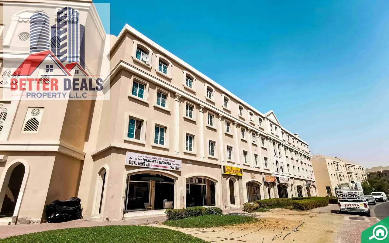 1 Bedroom Apartment | Q-03 France Cluster | Community View