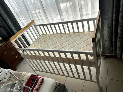 Baby Crib with mattress