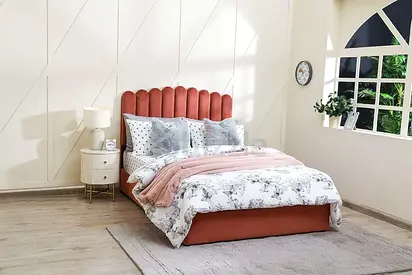 New modern koshan Brand new Queen size bed with medical mattress Queen bed storage
