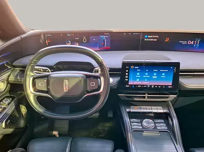 2024 Lincoln NAUTILUS 照片 10