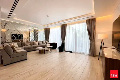 Villa | Upgraded | Fully Furnished | Corner