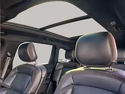 2024 Lincoln NAUTILUS 照片 11