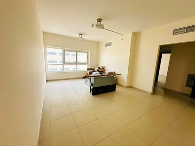 تكييف مجانا-غرفه وصاله-اطلاله مفتوحه-تاور عائلي-مطبخ جديد-2حمام-مساحات واسعه-4شيكات-قريبه علي مخرج دبي-علي شارع الملك عبدالعزيز