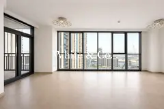 Spacious | Closed Kitchen | View Of Water