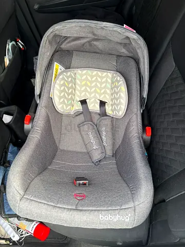 Babyhug infant car seat - used, clean condition