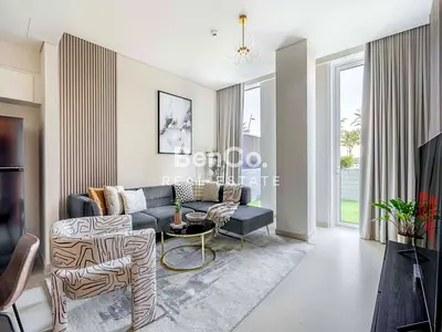 Spacious Elegant | Promenade Access | Furnished