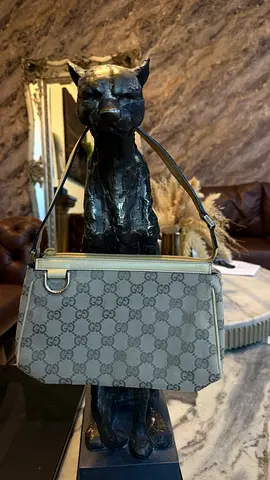 Gucci pochette bag