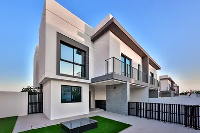 Single Row Villa with Partial Golf Course View